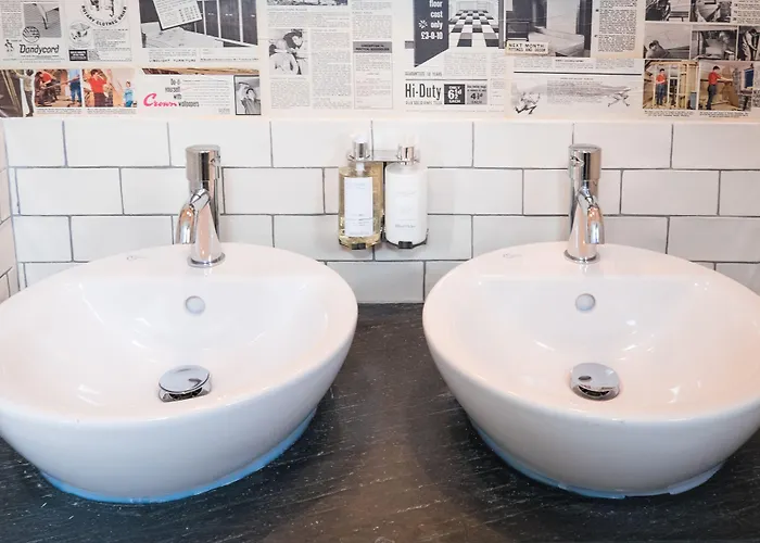 惠灵顿酒店 4* 布里斯托