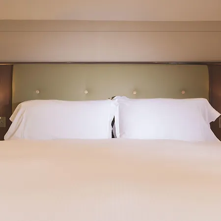 The Wellington イン ブリストル