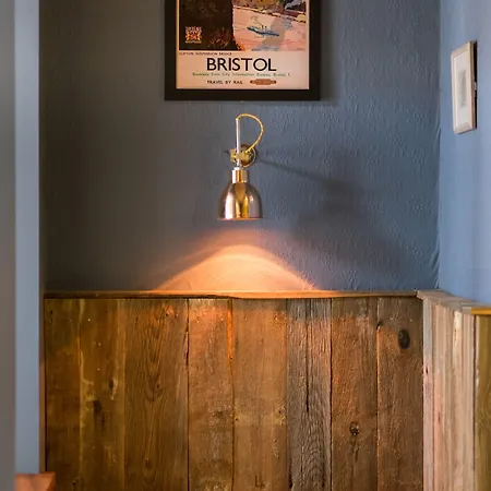 惠灵顿酒店 4* 布里斯托