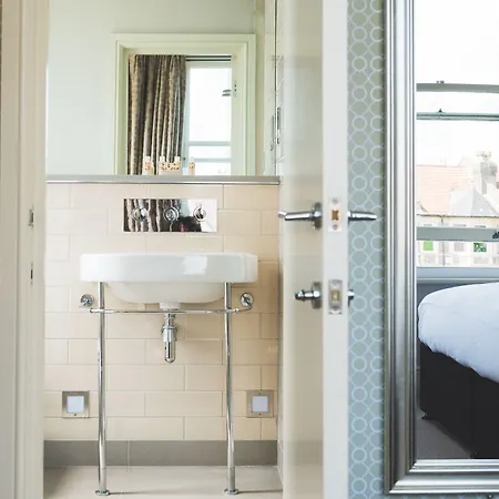 The Wellington 4* Bristol