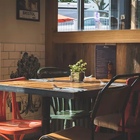 Kro The Wellington 4*