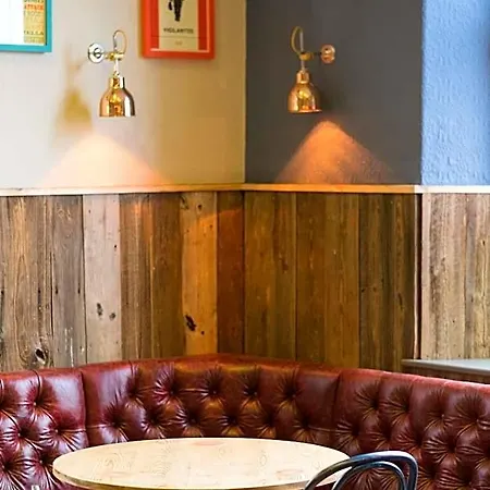 The Wellington Bristol
