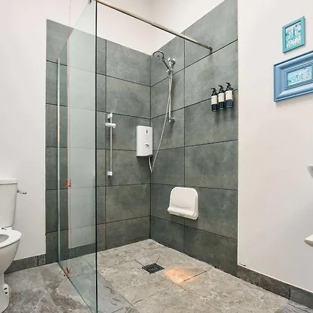 The Wellington 4* Бристоль