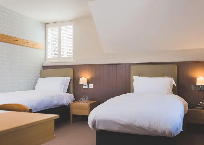 Мініготель The Wellington