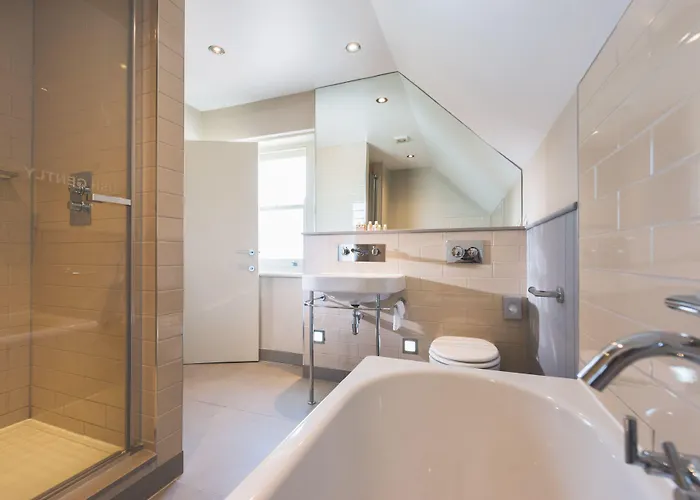 The Wellington Herberg Bristol